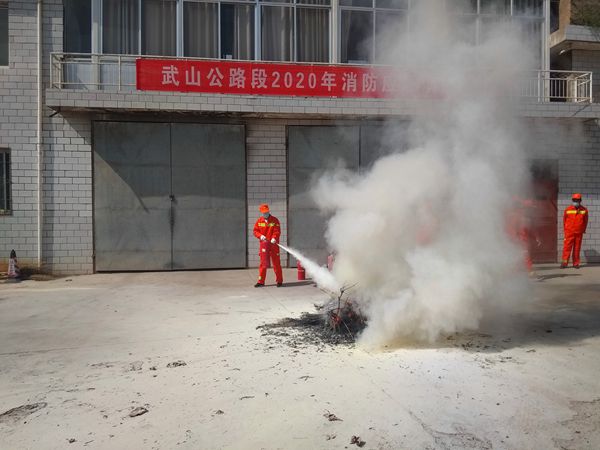 武山公路段消防应急演练2_副本.jpg